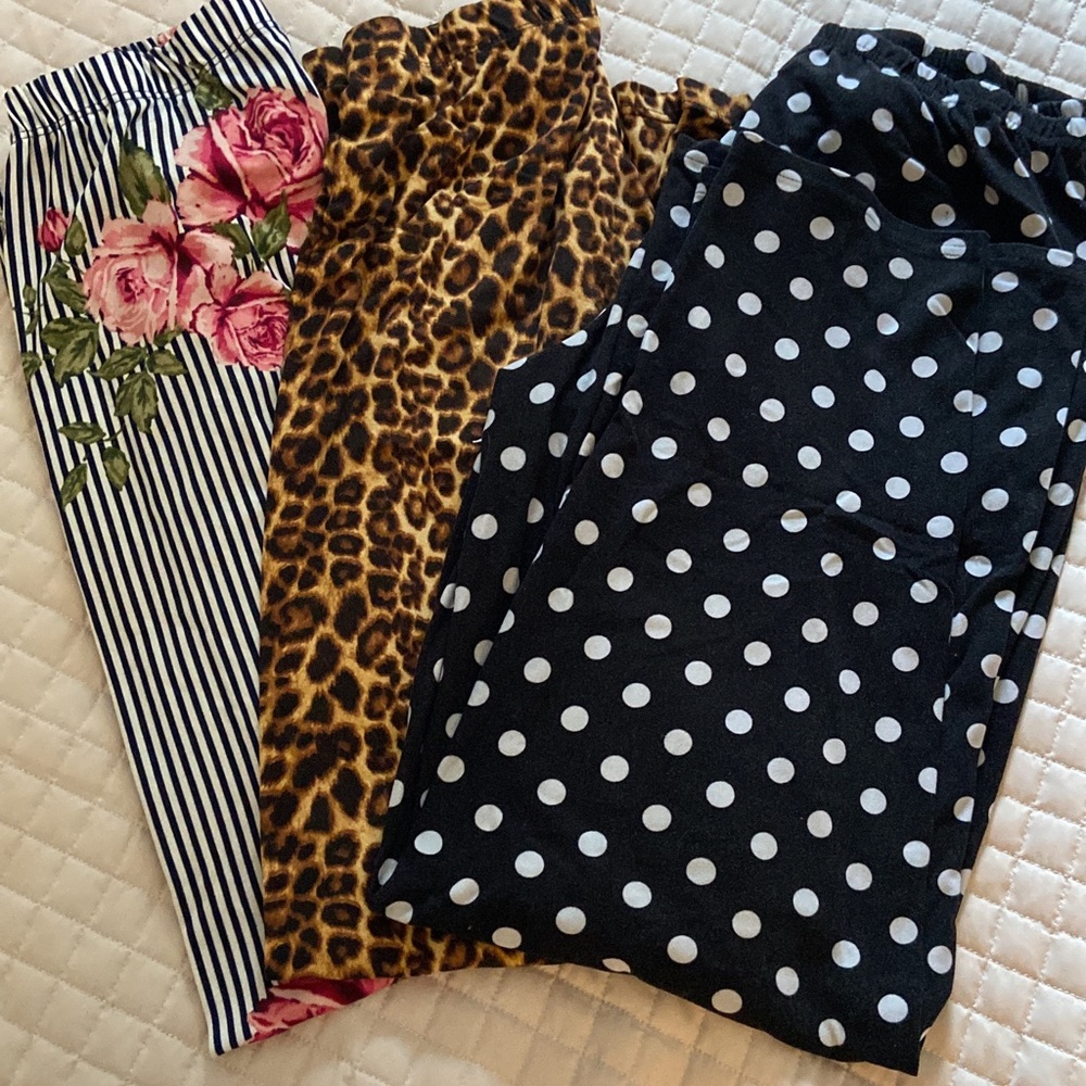 3 pair pajama pants sz med leopard is Lg